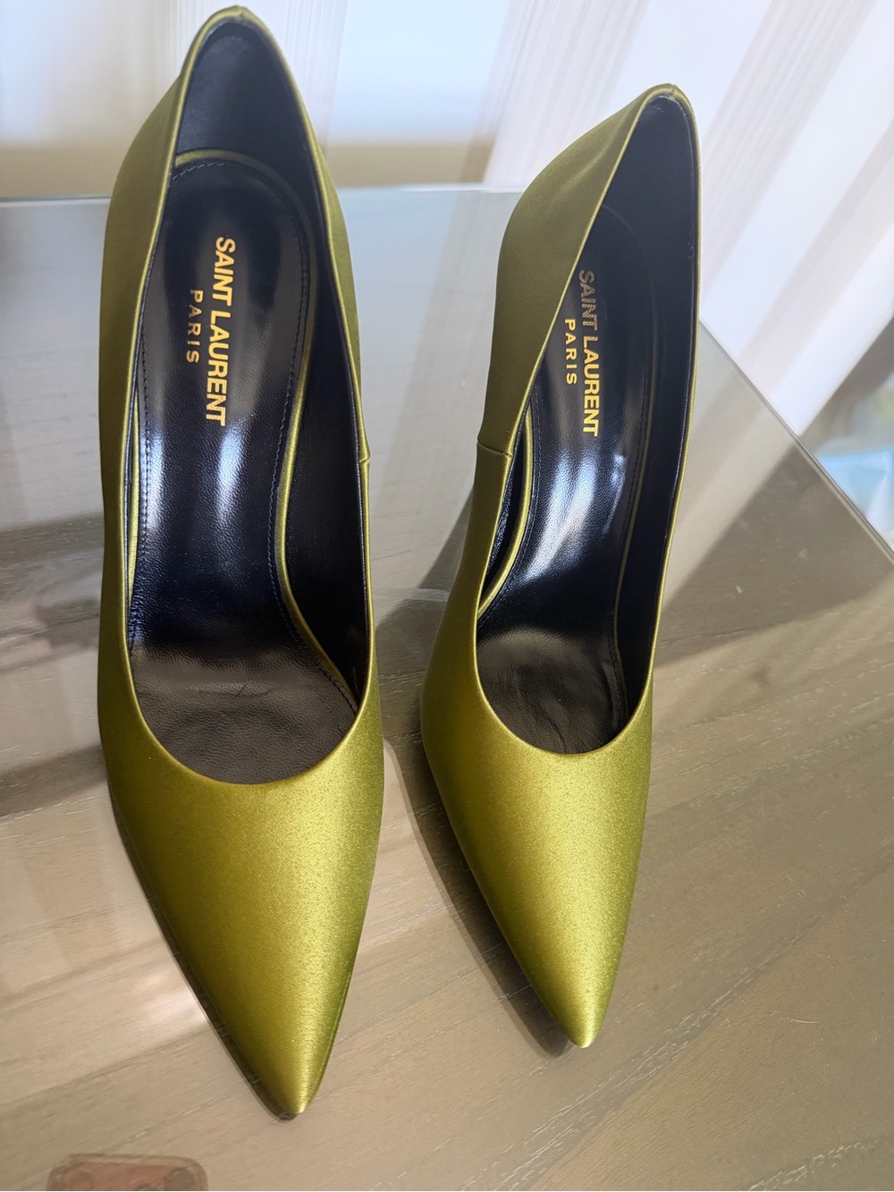 LAURENT
Monceau Pump in Kaki Green